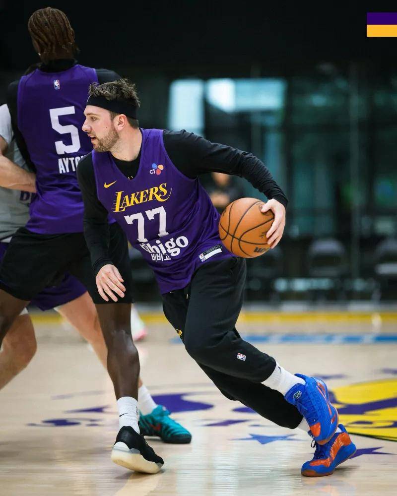 ayx-冲刺阶段洛杉矶湖人备战CBA季后赛,单刀错失细节曝光,态度坚定,赛季目标并未改变的简单介绍